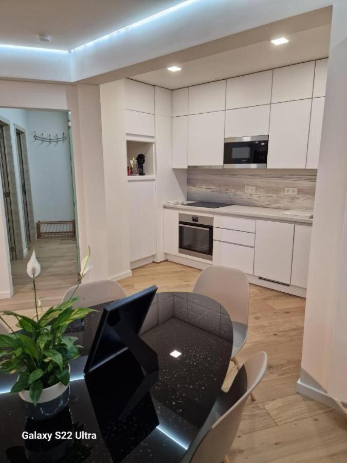 Luxury Renovated 3 Rooms Apartment 오스텐드 외부 사진